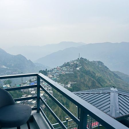 Living On The Edge A Luxury Stay Масурі Екстер'єр фото